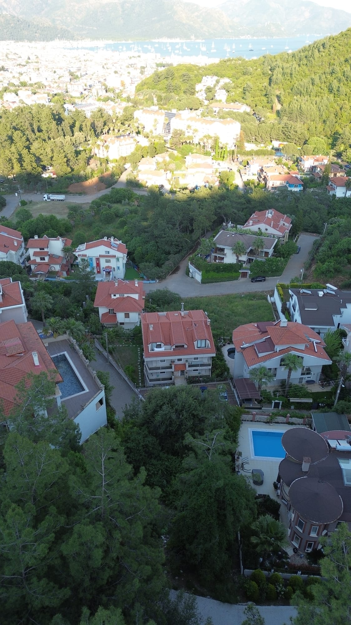MABEL'DEN MARMARİS ARMUTALANDA DENİZ MANZARALI 700M2 SATILIK ARSA
